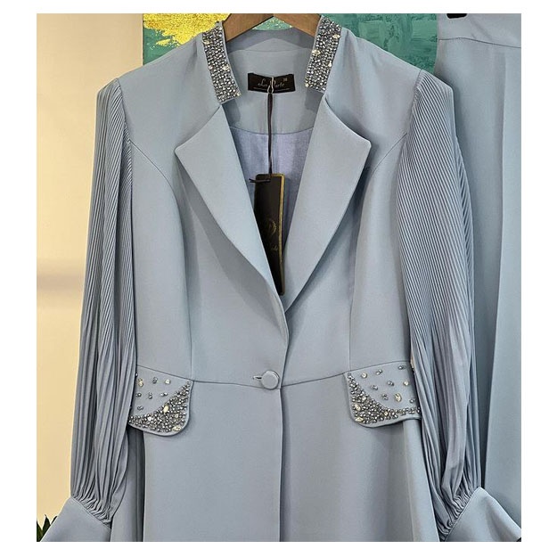 Hammomda yashirin kamera, kichkina qizlar ozlarini yuvmoqdalar