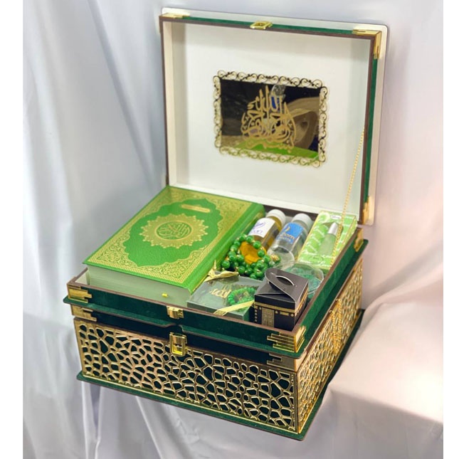 Korish uchun uxlayotgan ayolga teging