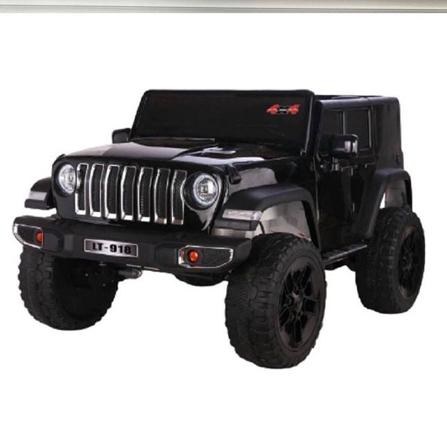 Yosh qizning kokraklari juda katta. Kudryavtseva yoshlik pornosida