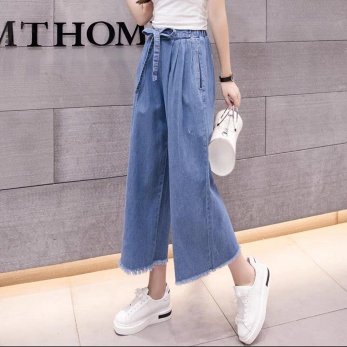 Katta yoshli ayolning onanizmini tomosha qiling