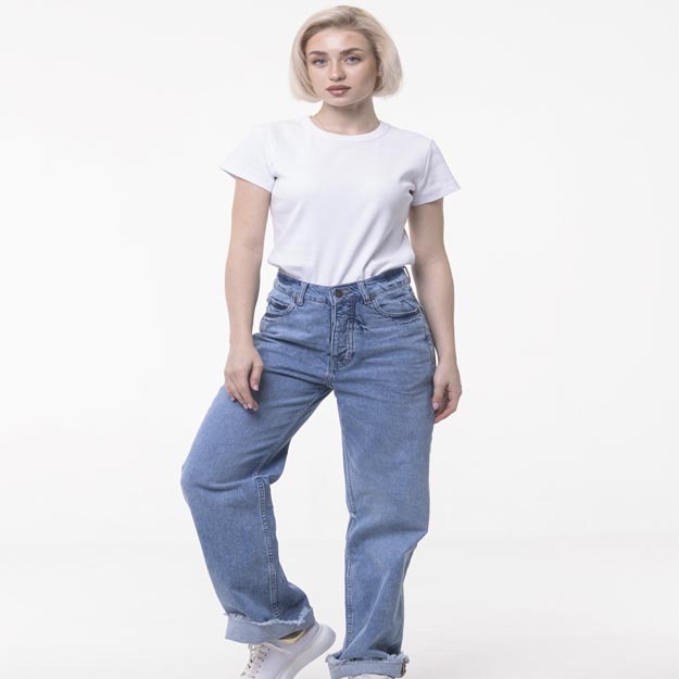 Kichkina qizini sikish onlayn tomosha qilish