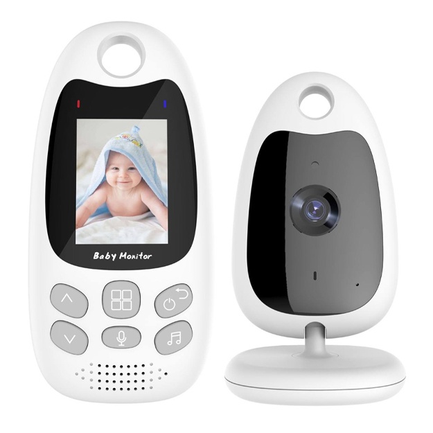 Erim tunda yotoqda jinsiy aloqa qilishni xohlaydi. Onlayn tomosha qiling. Porno oz xojayinini yalaydi