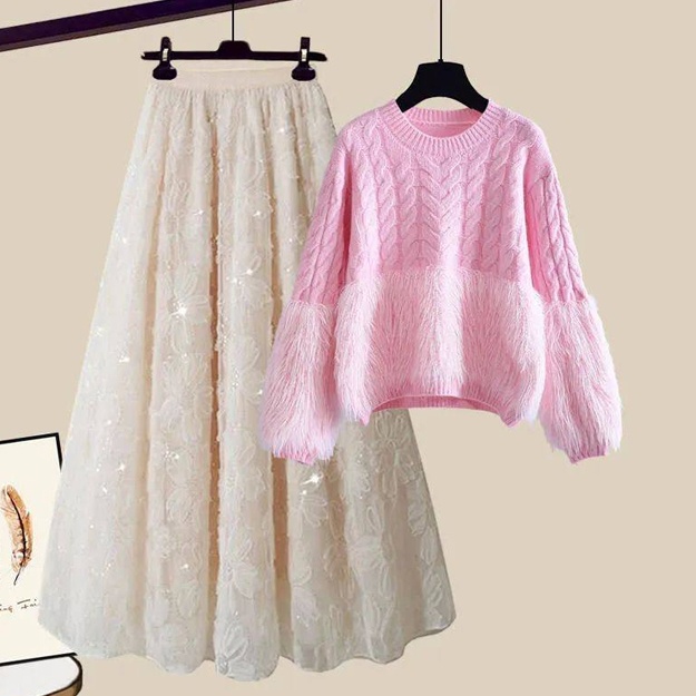 Sveta Bukina va uning sevgilisi bepul jinsiy aloqada bolishadi.