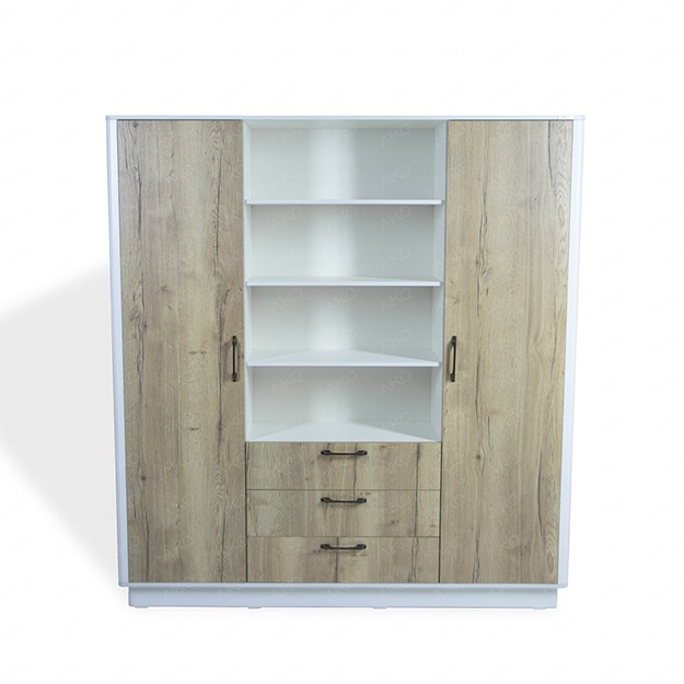 Tez yordam mashinasi bilan jinsiy aloqa Adriana Chechik ishtirokidagi filmlar