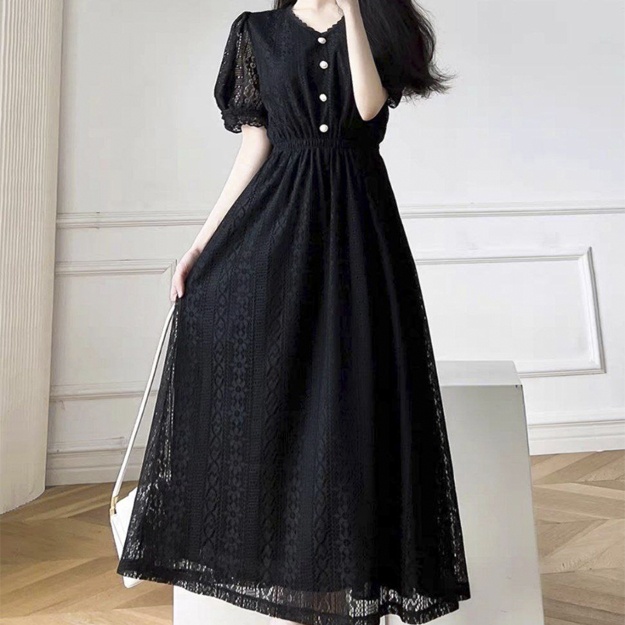 Rus yigitlari qizni ular bilan jinsiy aloqada bolishga kondirishga harakat qilishadi. Shaxsiy suhbatlardan qizlarning videolari