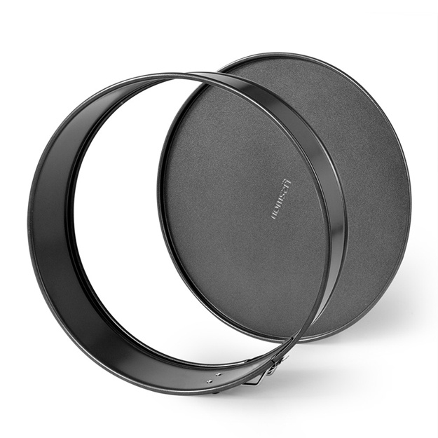 Ular pirogga qoshilishadi