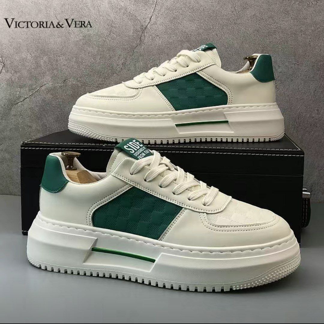 Anastasiya Petrova yalangoch Nasos tomonidan ishlab chiqilgan mushuk videosi