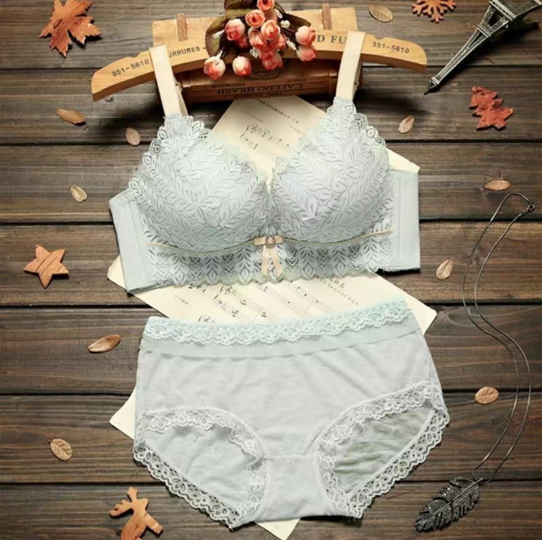 Ayollar kiyimidagi yigitlarning porno videolari