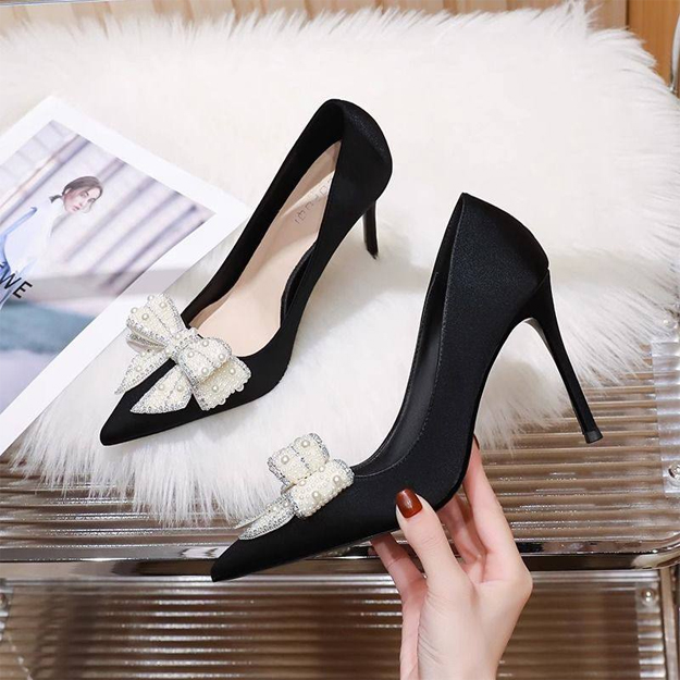 Onam ogziga sik oladi Gag dildo